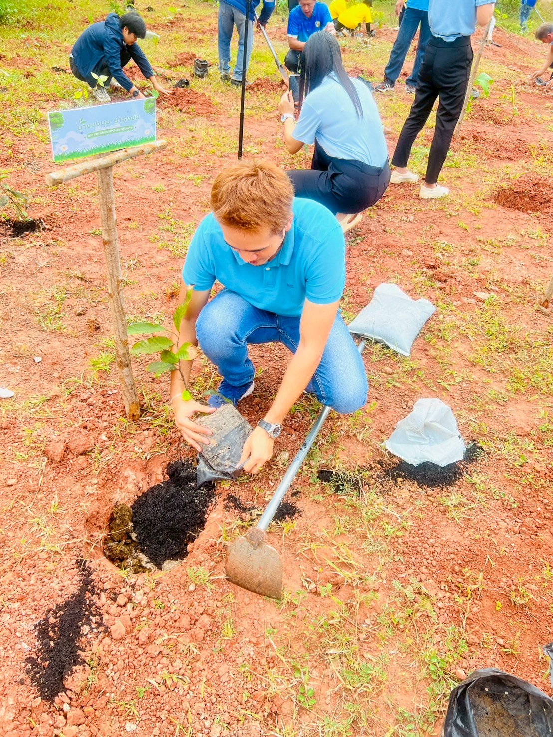 LINE_ALBUM_คก ปลูกป่าเฉลิมพระเกียรติ 68_250818_105.jpg (740 KB)